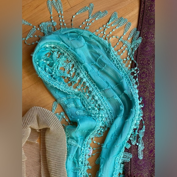 1️⃣3️⃣Lot of 13 Random Scarves-Varying Colors/Sizes/Brands/Materials/Conditions - Picture 4 of 17